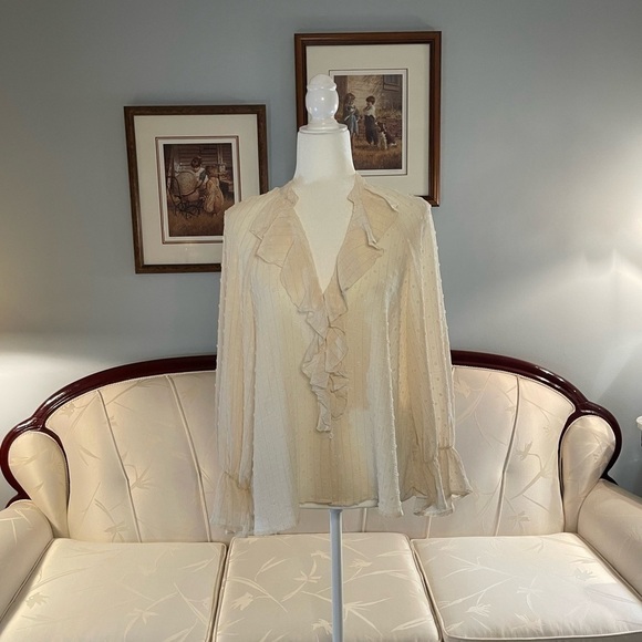 Zara Crème Ruffle Textured Button Down Blouse Size Medium - Picture 3 of 12